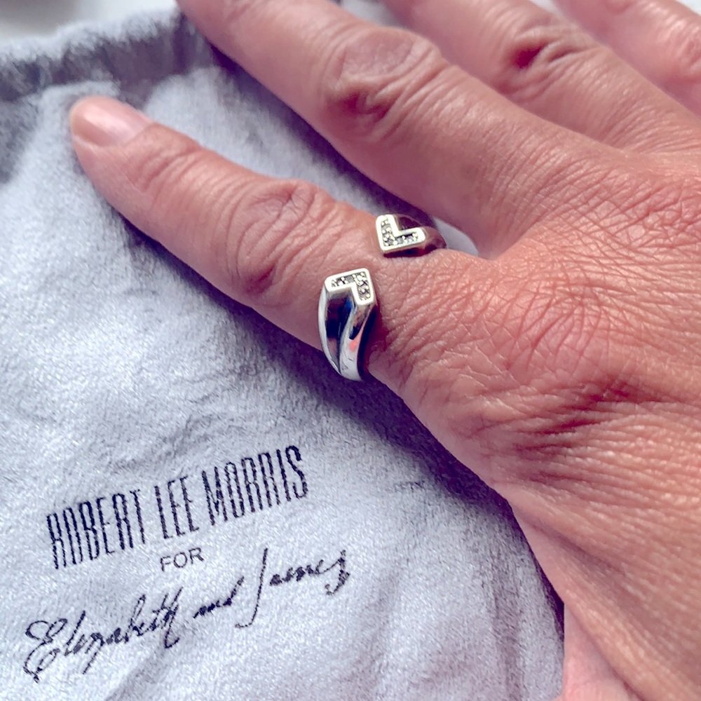 Elizabeth and James Ring